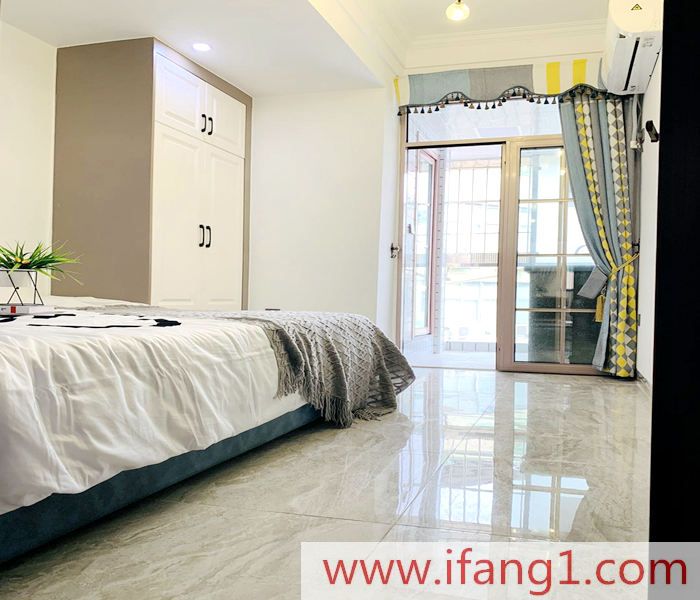 <a href=/longhua/ target=_blank class=infotextkey>大浪小產權房出售</a>：富麗華庭